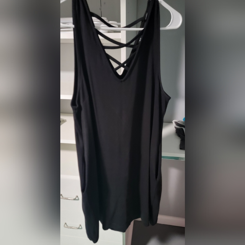 Black dress with pockets